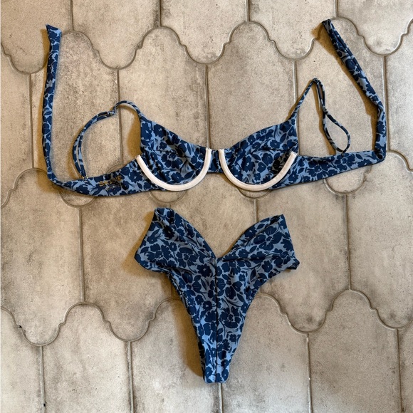 Skatie Swimsuit Set Nanuku- Size Small - Picture 3 of 7